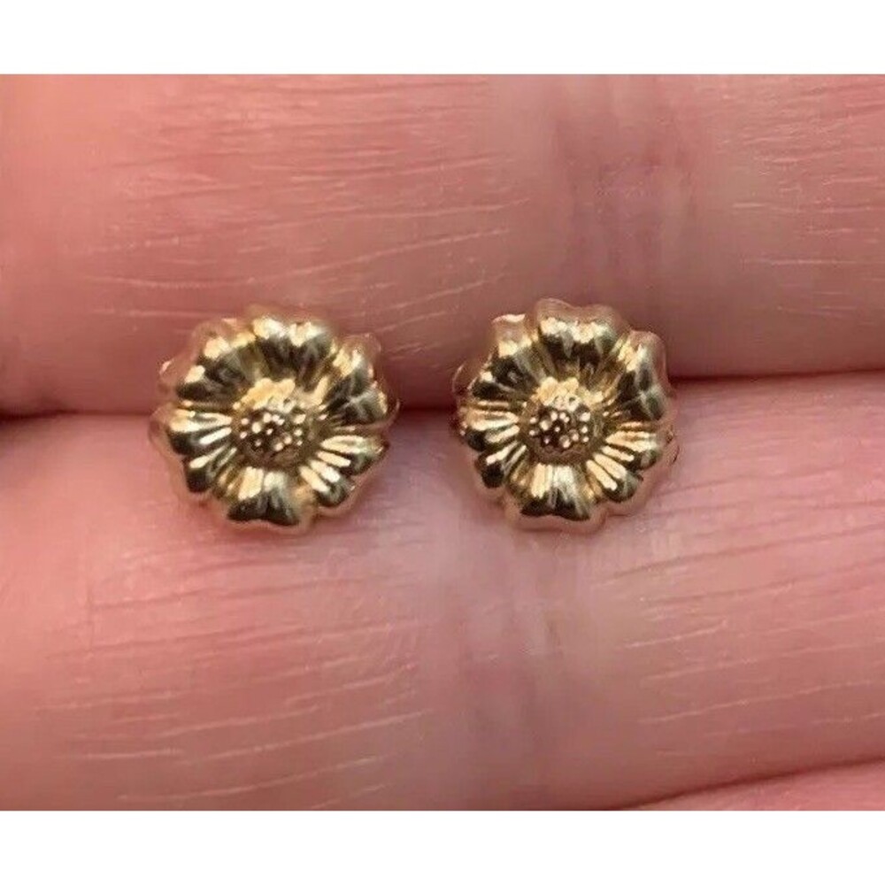 Vintage 14K Yellow Gold Daisy Flower Earrings Stud Child READ